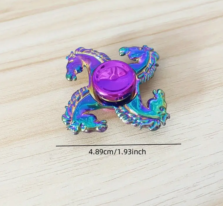 4hlavý kovový spinner Koňské hlavy