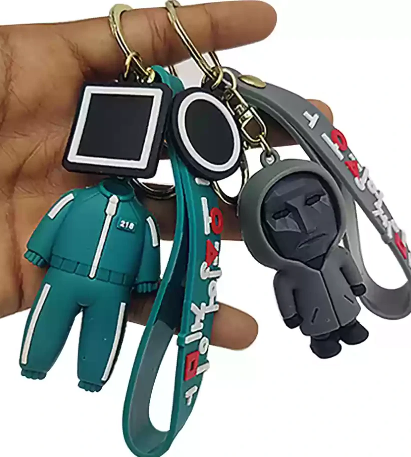 Squid Game, Hra na oliheň- 3D "218" přívěšek plastový zelený 6cm se zeleným poutkem