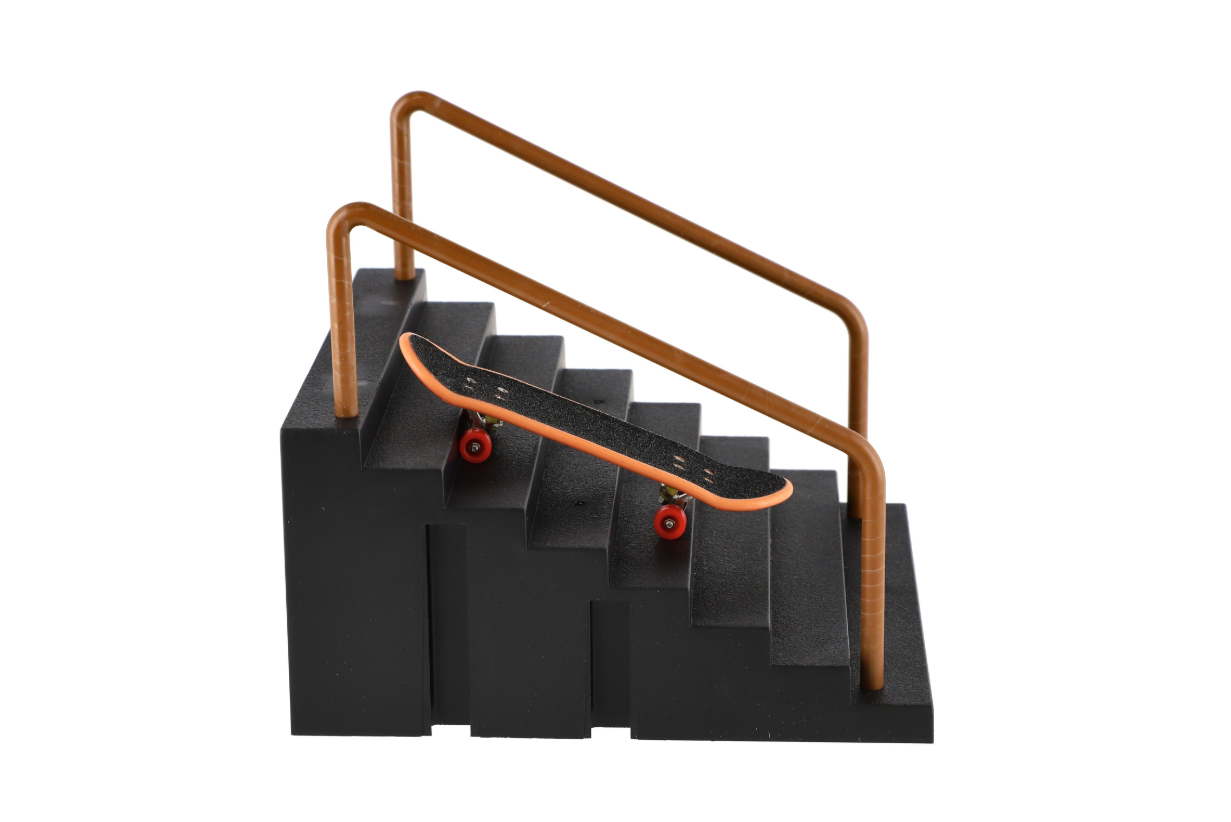 Skateboard prstový plast 9cm se schůdky a zábradlím