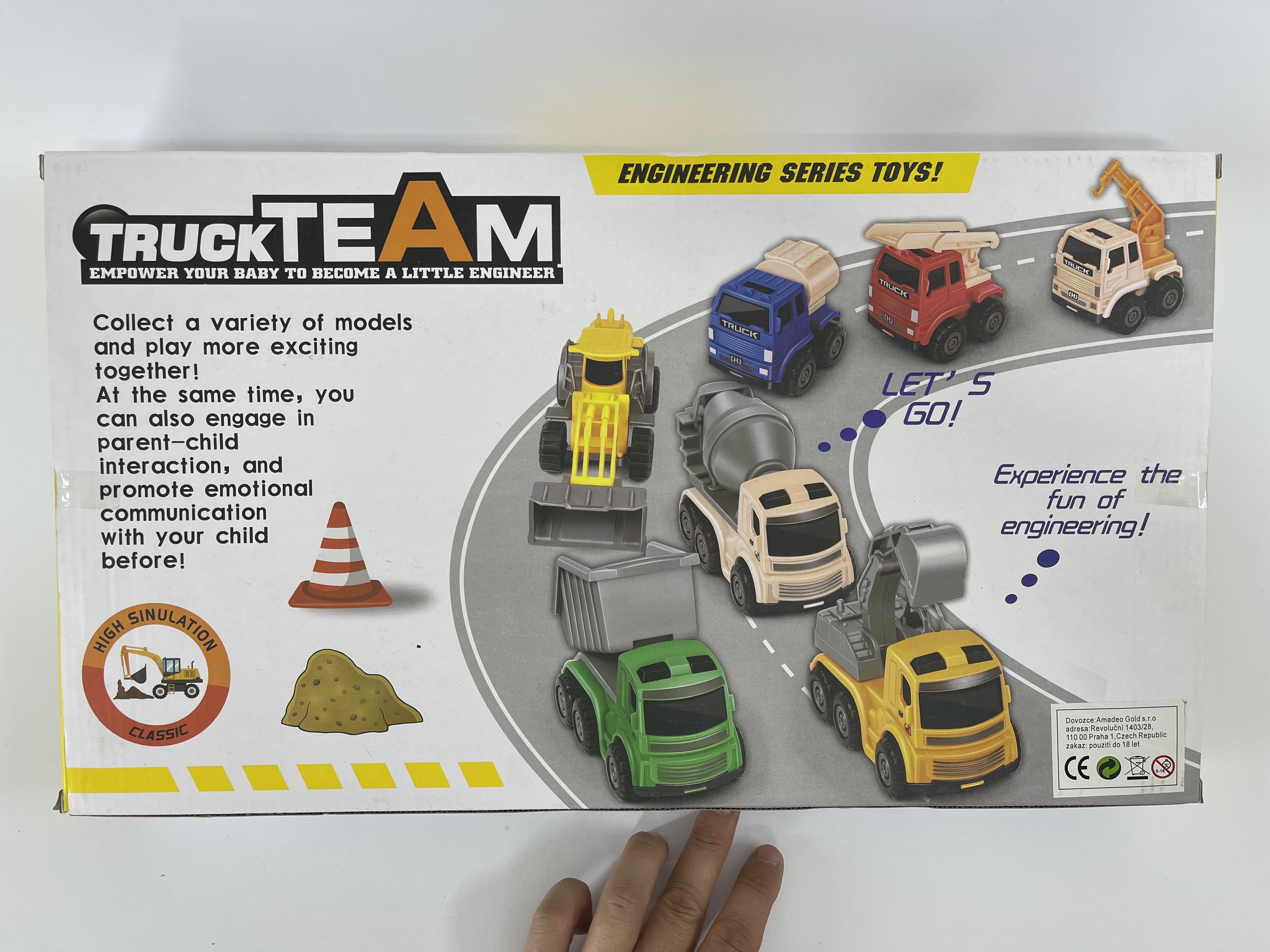 12 stavebních strojů