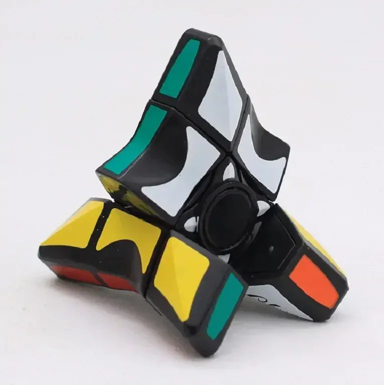 1x3x3 Spinner černý
