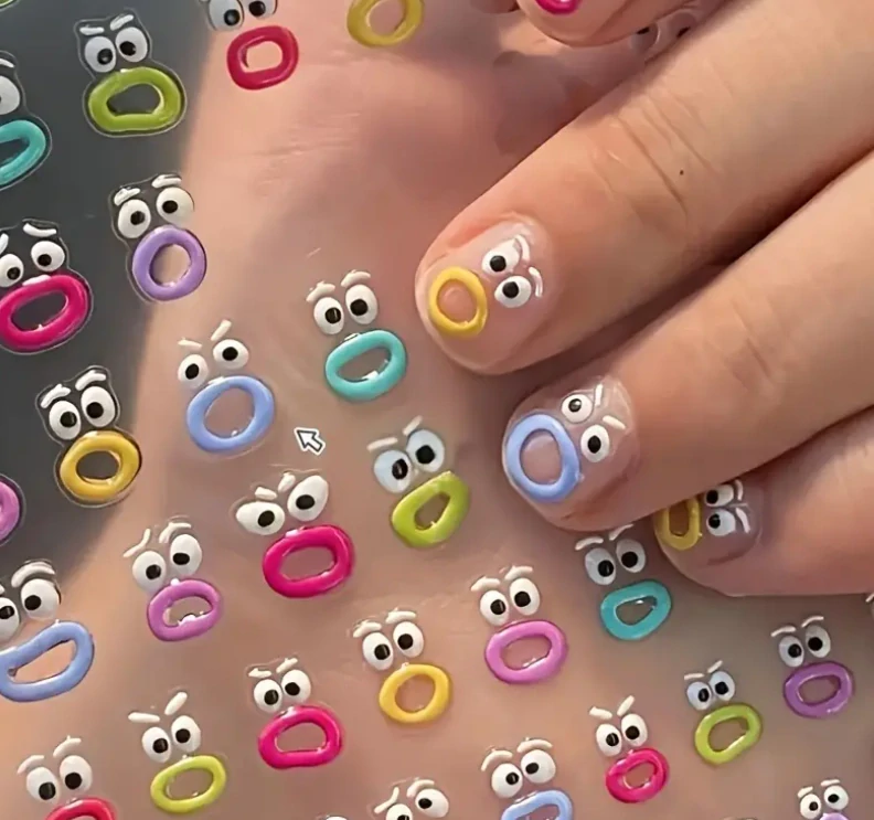 72 ks samolepek na nehty