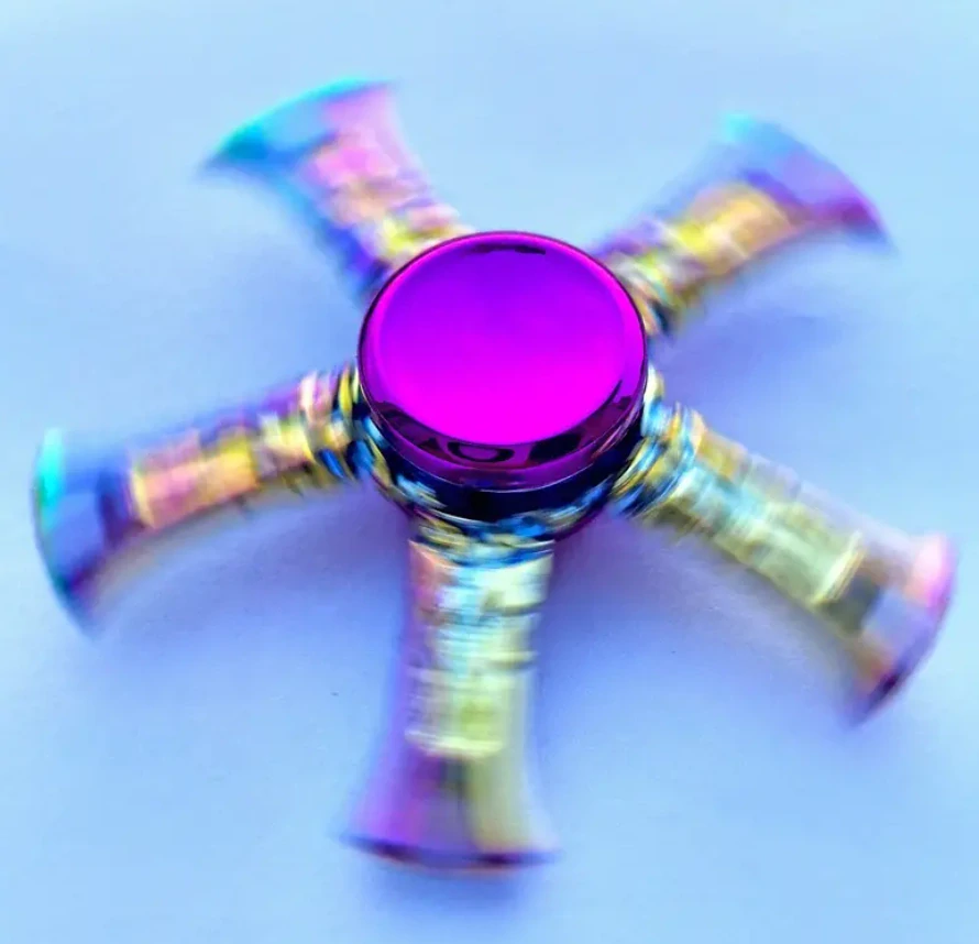 Fidget spinner, Petiúhelníkový gyroskop Rainbow