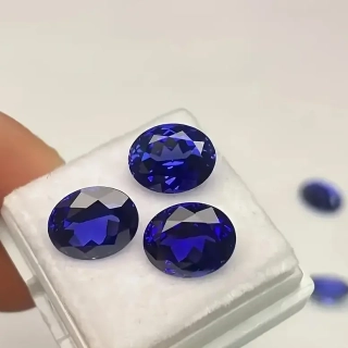 5 modrých křišťálových korálků 8x10 mm