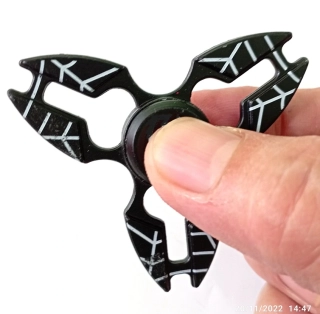 Fidget spinner kovový, Crab černý