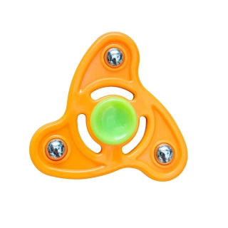 Fidget Spinner – trojramenný antistresový spinner s kovovými závažími, oranžovo/zelený
