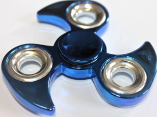 Fidget Spinner metalický modrý Ninja Shuriken
