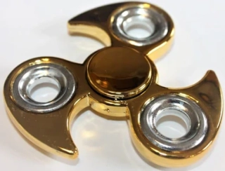Fidget Spinner metalický zlatý Ninja Shuriken